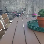 Feira - Hello Βίλα