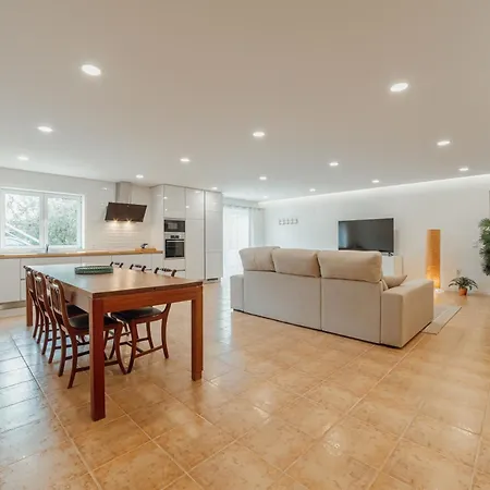 Feira - Hello Вилла *